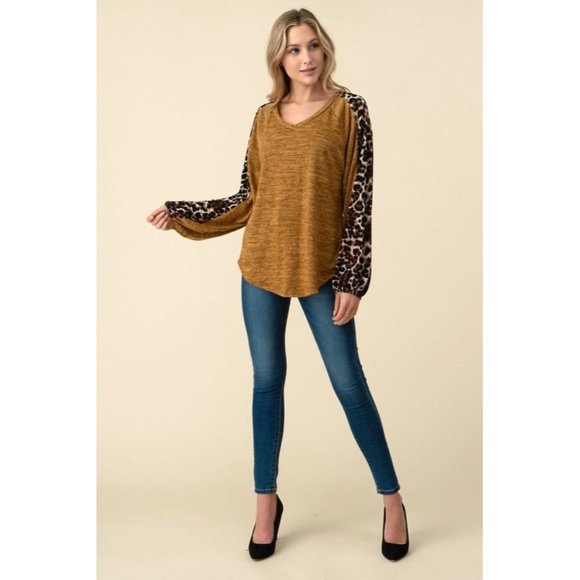 KNIT V NECK LEOPARD Women Long Sleeve Top - Picture 9 of 9